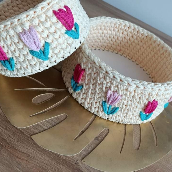 Handmade baskets - Picture 3 of 3